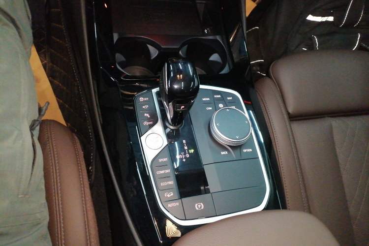 Used BMW X3 2023 Restyled xDrive30i Leading Edition M Night Sky Package Gear Lever