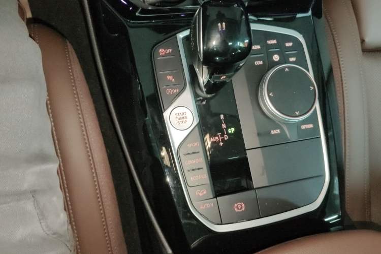 Used BMW X3 2023 xDrive25i M Sport Package Gear Lever