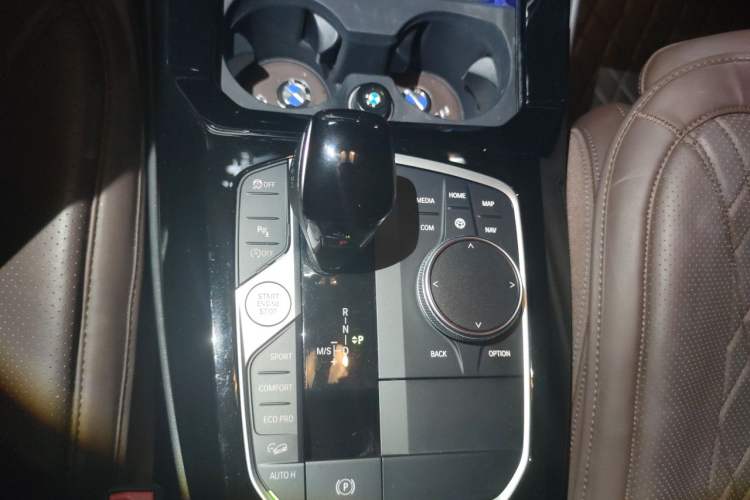 Used BMW X3 2023 xDrive25i M Sport Package Gear Lever
