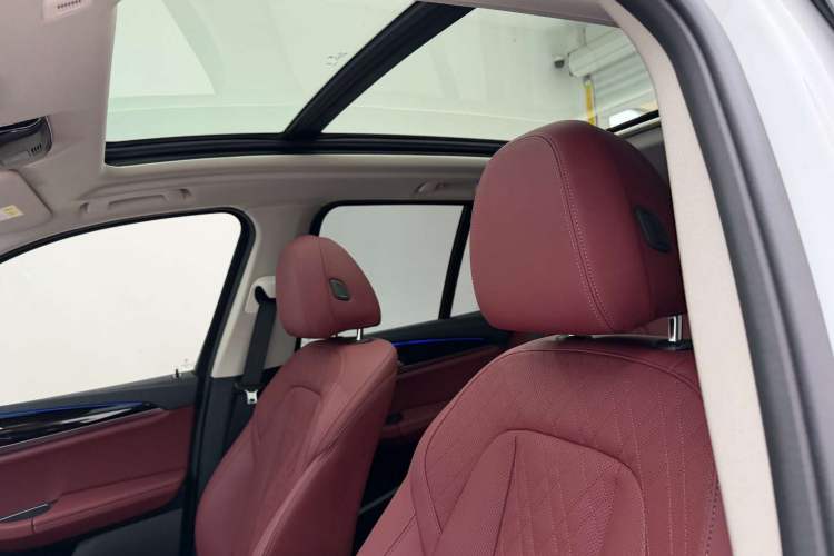 Used BMW X3 2023 xDrive25i M Sport Package Headliner