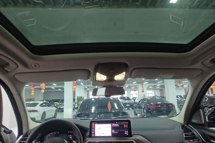 Used BMW X3 2023 Restyled xDrive30i Leading Edition M Night Sky Package Headliner