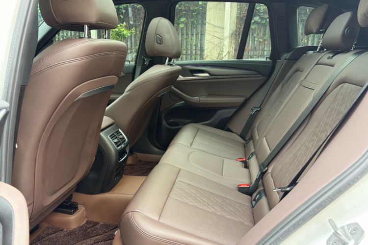 Used BMW X3 2023 xDrive30i Luxury Edition M Night Sky Package Interior 1