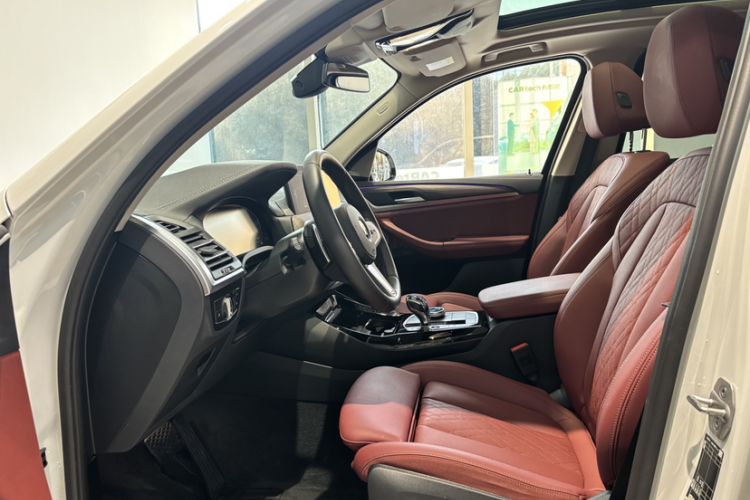 Used BMW X3 2023 Restyled xDrive30i Leading Edition M Night Sky Package Interior 1