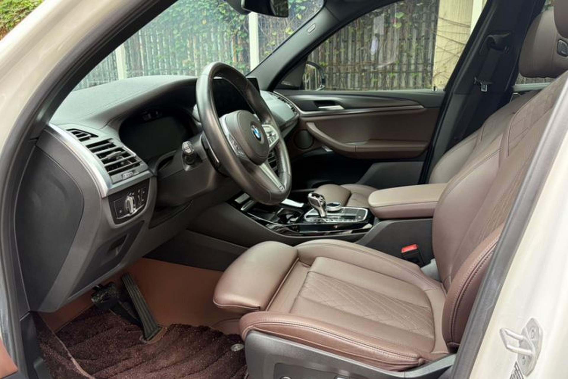 Used BMW X3 2023 xDrive30i Luxury Edition M Night Sky Package Interior 12
