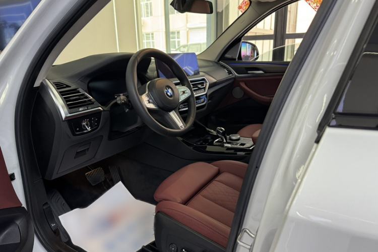 Used BMW X3 2023 Restyled xDrive30i Leading Edition M Night Sky Package Interior 2