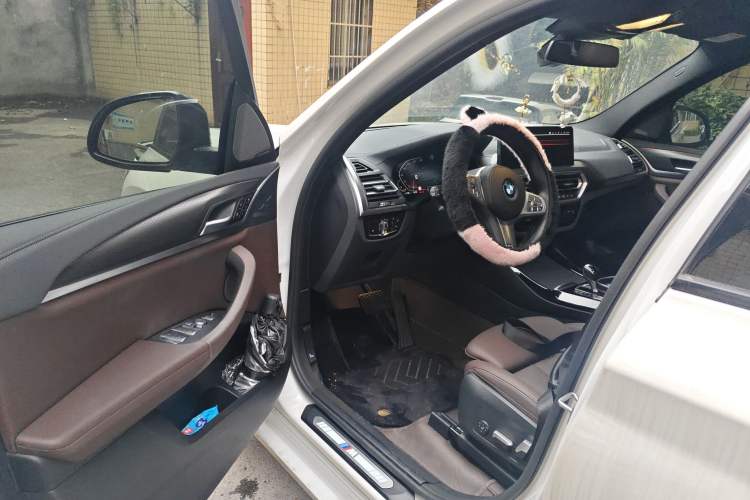 Used BMW X3 2023 xDrive30i Luxury Edition M Night Sky Package Interior 3