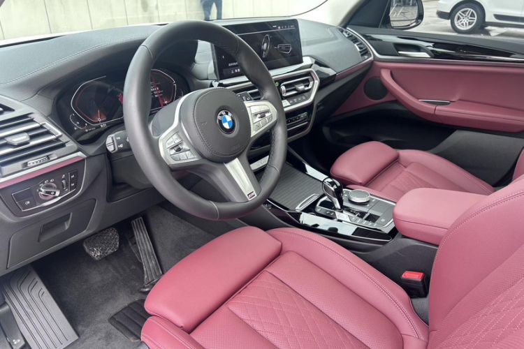 Used BMW X3 2023 xDrive25i M Sport Package Interior 3