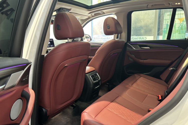 Used BMW X3 2023 Restyled xDrive30i Leading Edition M Night Sky Package Interior 3