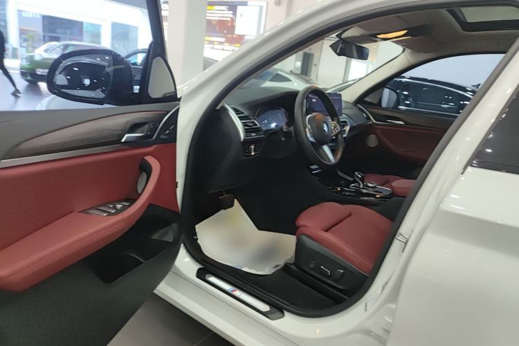 Used BMW X3 2023 Restyled xDrive30i Leading Edition M Night Sky Package Interior 3