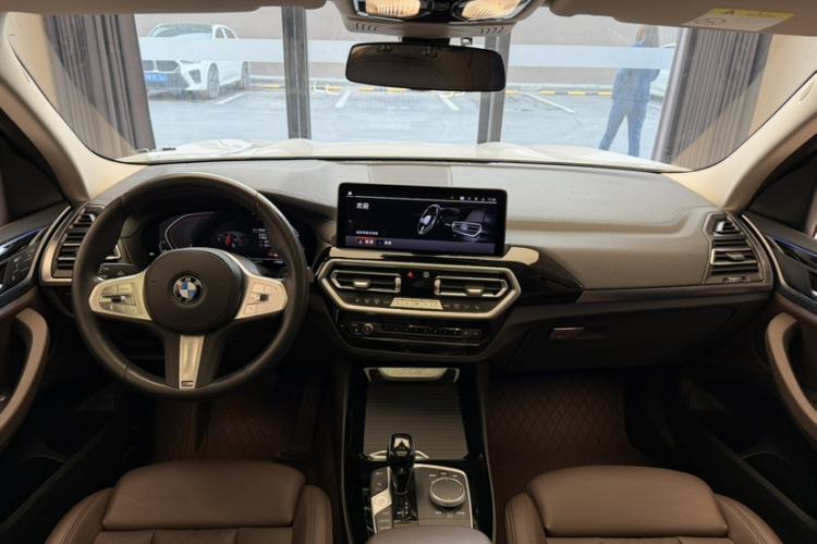 Used BMW X3 2023 xDrive25i M Sport Package Interior 3