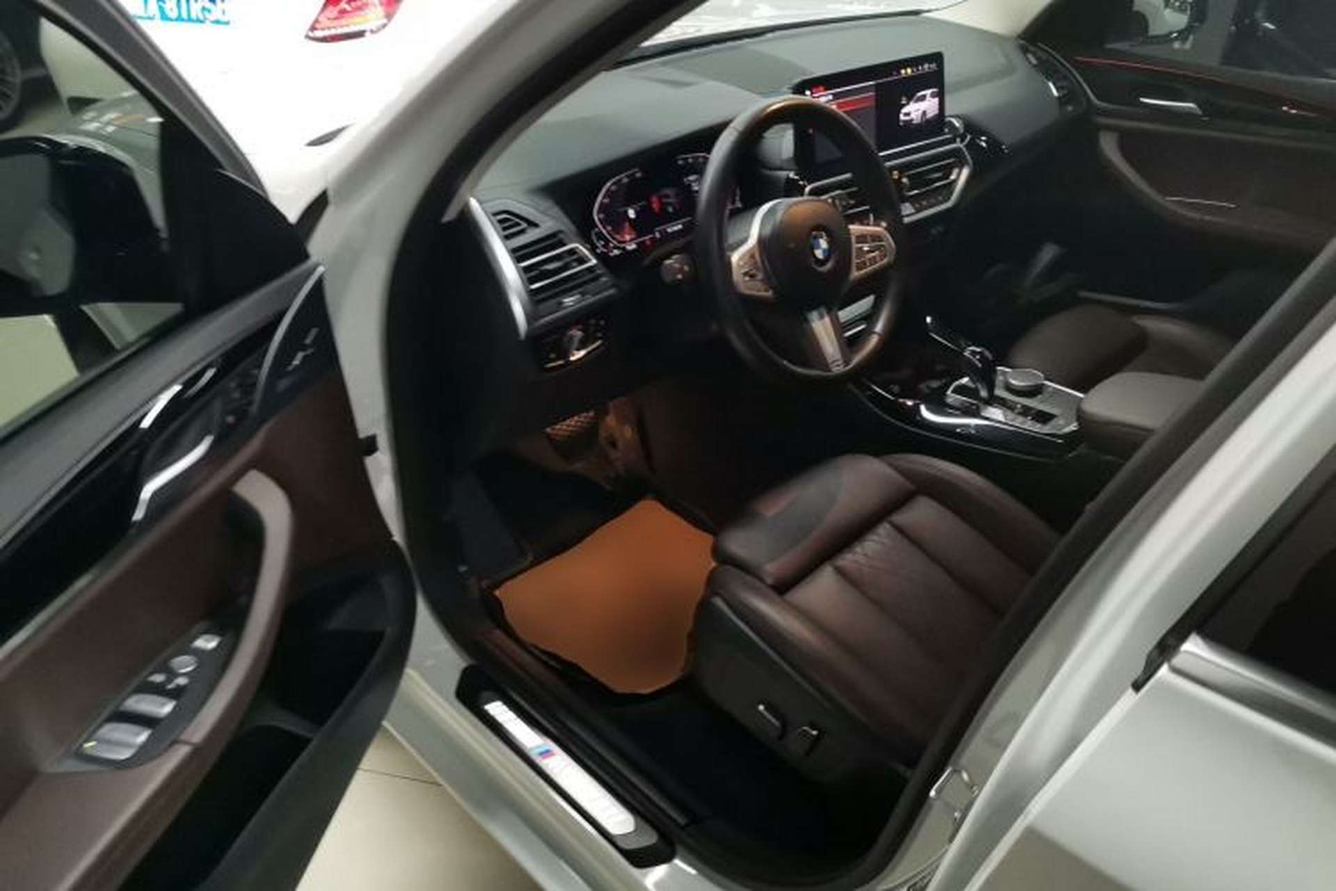Used BMW X3 2023 xDrive25i M Sport Package Interior 3