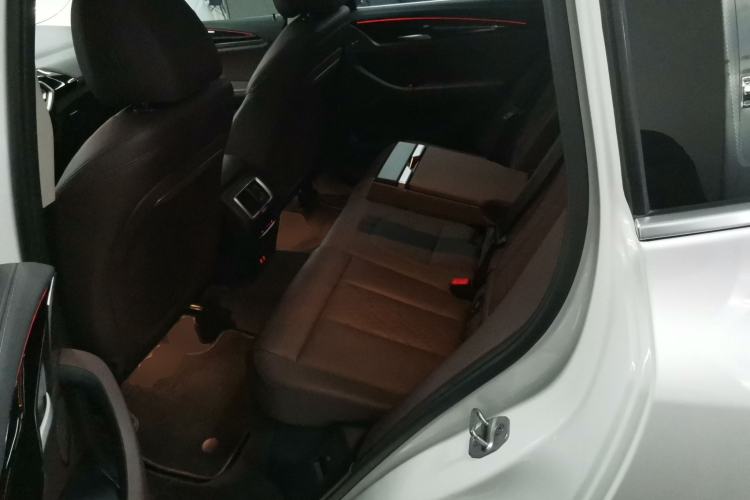 Used BMW X3 2023 xDrive25i M Sport Package Interior 4