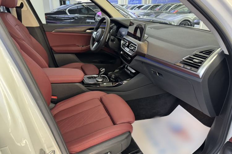 Used BMW X3 2023 Restyled xDrive30i Leading Edition M Night Sky Package Interior 4