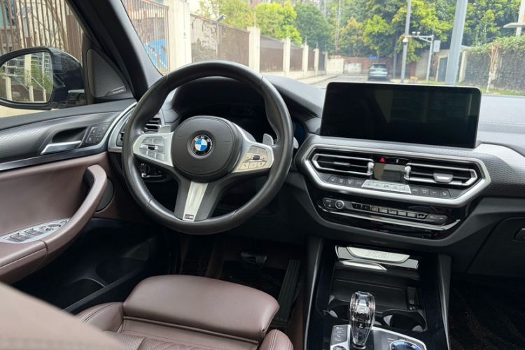Used BMW X3 2023 xDrive30i Luxury Edition M Night Sky Package Interior 5