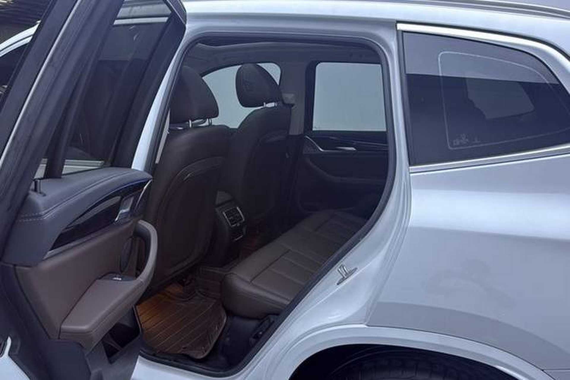 Used BMW X3 2023 xDrive25i M Sport Package Interior 5