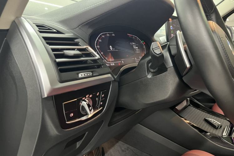 Used BMW X3 2023 Restyled xDrive30i Leading Edition M Night Sky Package Interior 5