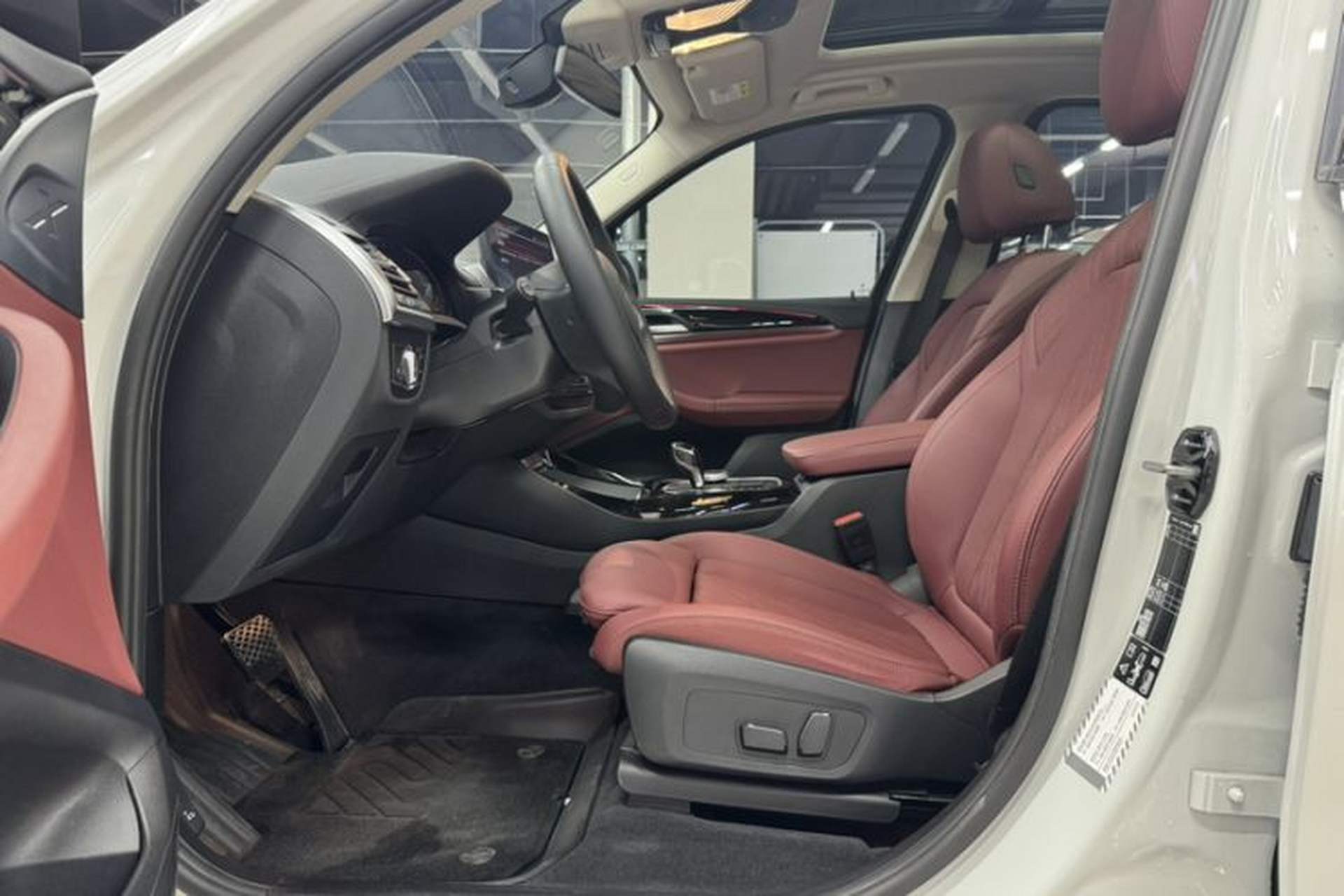 Used BMW X3 2023 xDrive25i M Sport Package Interior 6