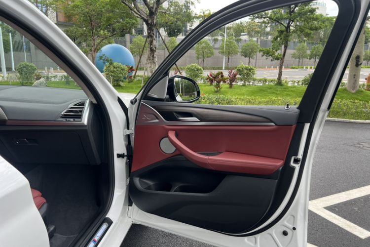 Used BMW X3 2023 xDrive30i Leading Model M Night Edition Package Interior 6