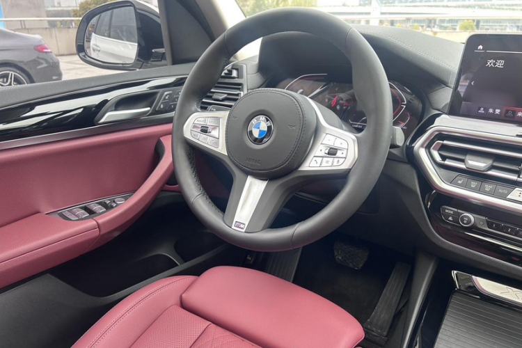 Used BMW X3 2023 xDrive25i M Sport Package Interior 7