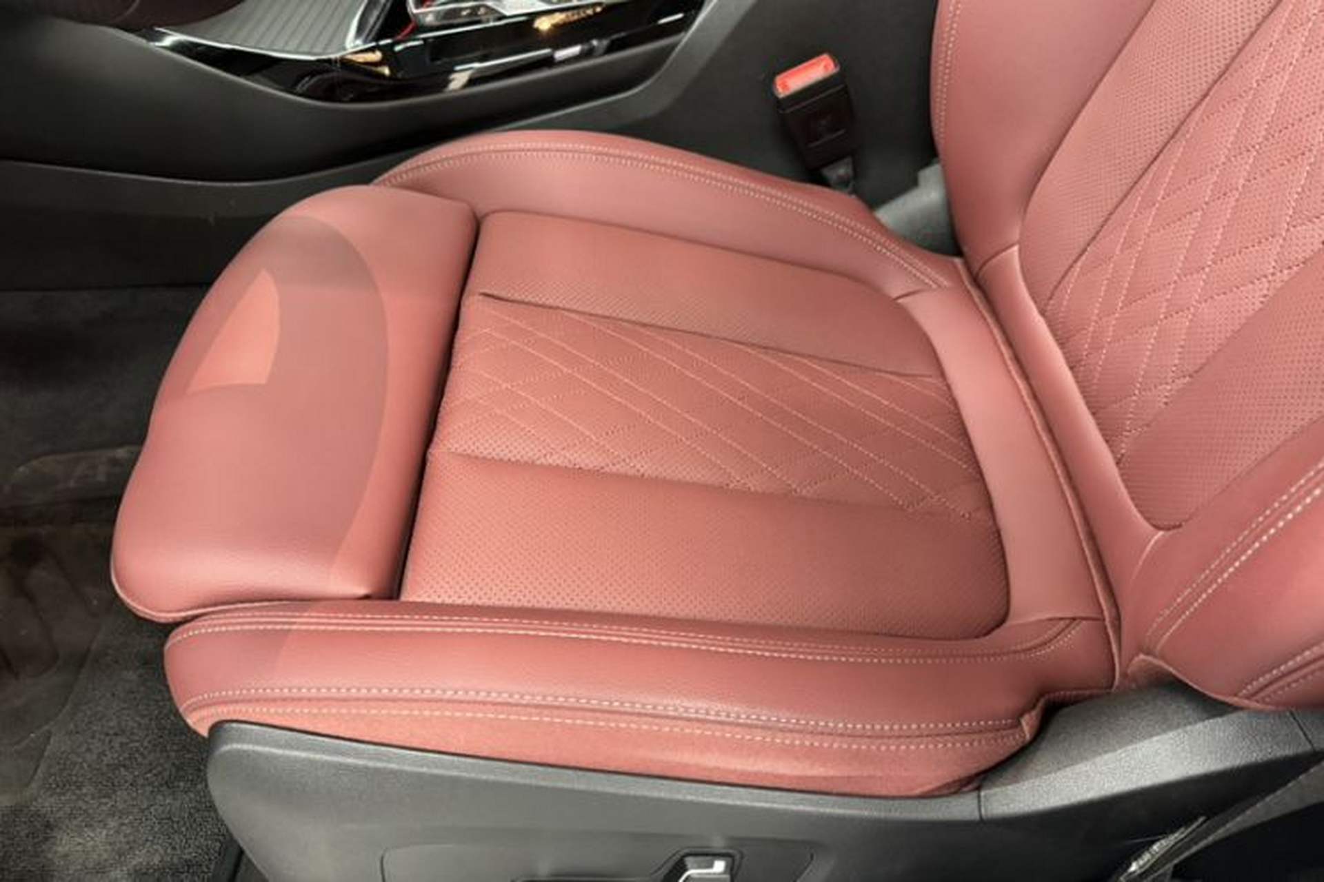 Used BMW X3 2023 xDrive25i M Sport Package Interior 7