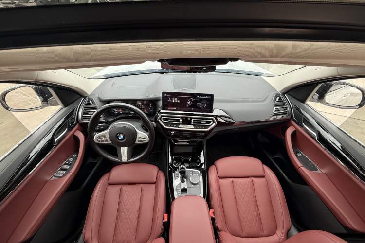 Used BMW X3 2023 xDrive25i M Sport Package Interior 7