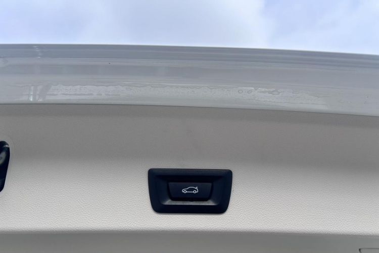 Used BMW X3 2023 xDrive25i M Sport Package Interior 9