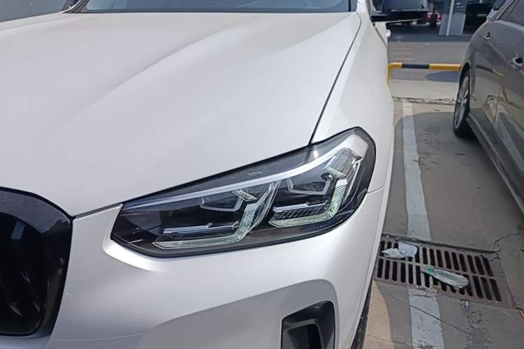 Used BMW X3 2023 Restyled xDrive30i Leading Edition M Night Sky Package Left Front Headlight