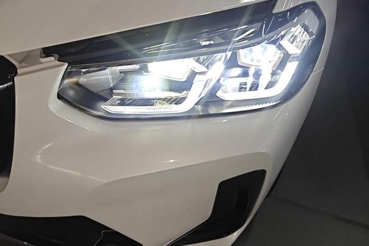 Used BMW X3 2023 Restyled xDrive30i Leading Edition M Night Sky Package Left Front Headlight