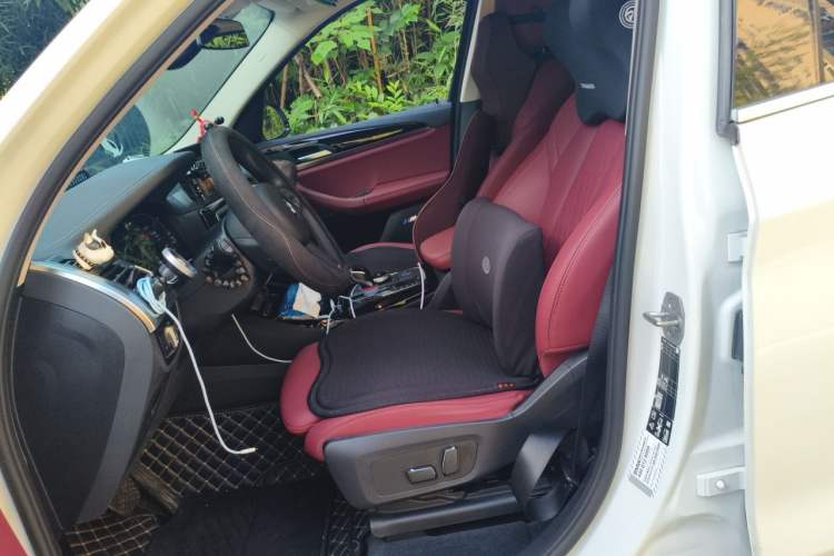 Used BMW X3 2023 xDrive25i M Sport Package Left Front Seat