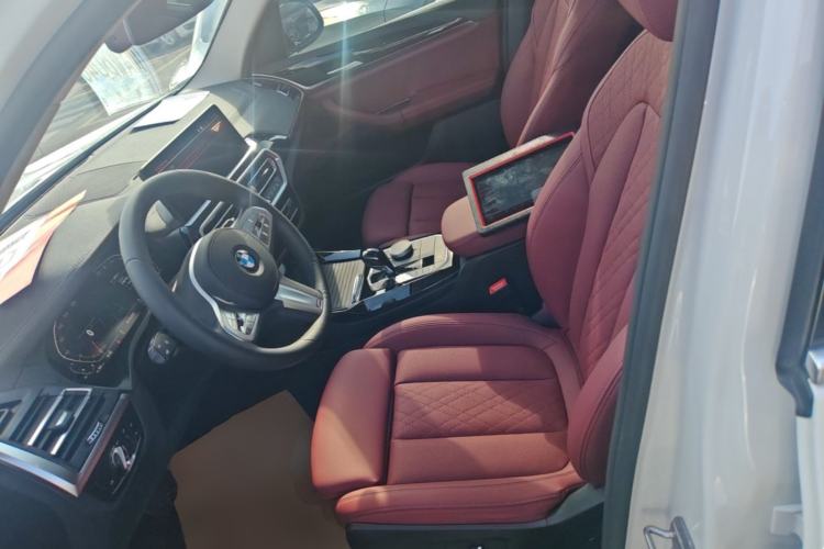 Used BMW X3 2023 xDrive25i M Sport Package Left Front Seat