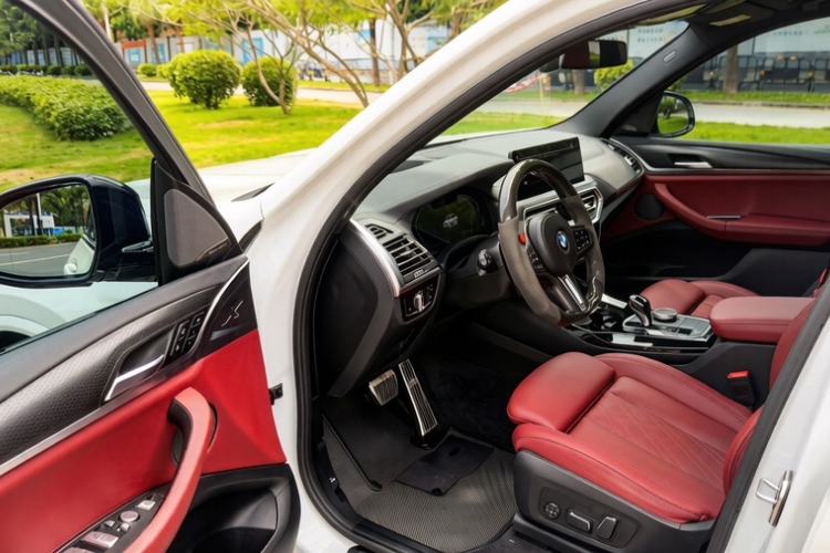 Used BMW X3 2023 Restyled xDrive30i Luxury Version M Night Edition Package Left Front Seat