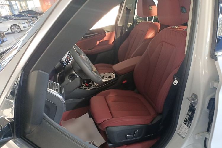 Used BMW X3 2023 xDrive25i M Sport Package Left Front Seat
