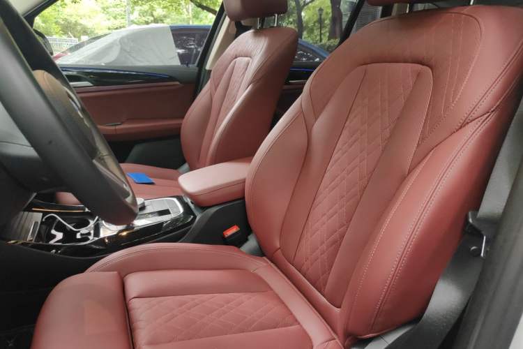 Used BMW X3 2023 xDrive25i M Sport Package Left Front Seat