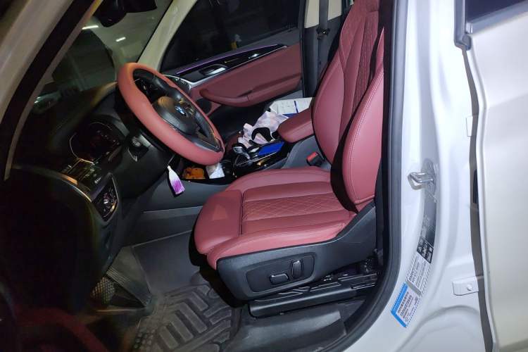 Used BMW X3 2023 xDrive25i M Sport Package Left Front Seat