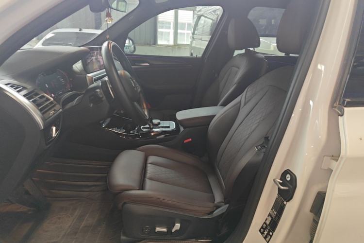 Used BMW X3 2023 xDrive30i Luxury Edition M Night Sky Package Left Front Seat
