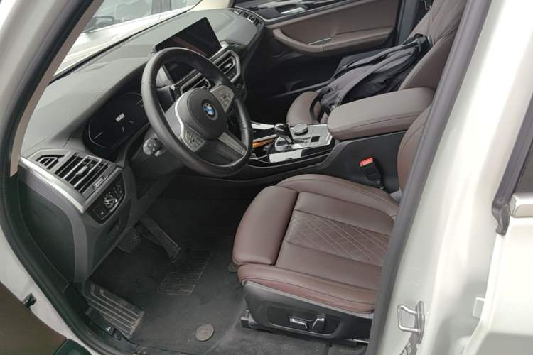 Used BMW X3 2023 xDrive25i M Sport Package Left Front Seat