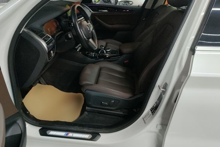 Used BMW X3 2023 xDrive25i M Sport Package Left Front Seat