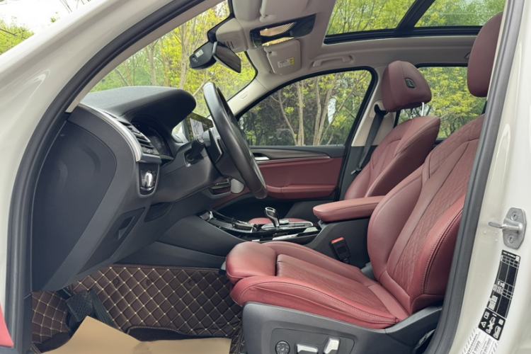 Used BMW X3 2023 xDrive30i Leading Model M Night Edition Package Left Front Seat