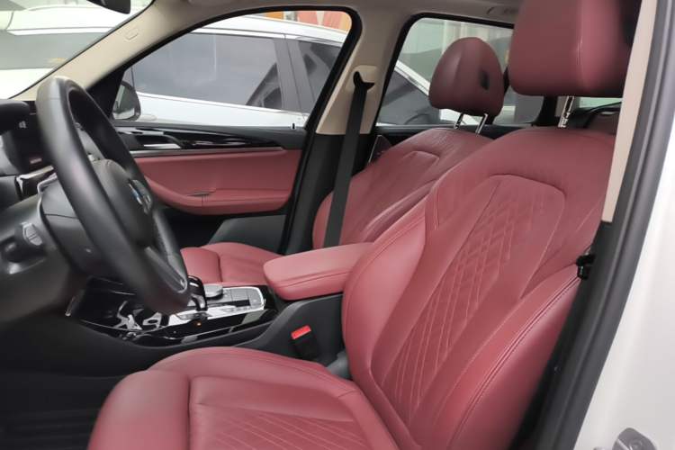 Used BMW X3 2023 xDrive25i M Sport Package Left Front Seat