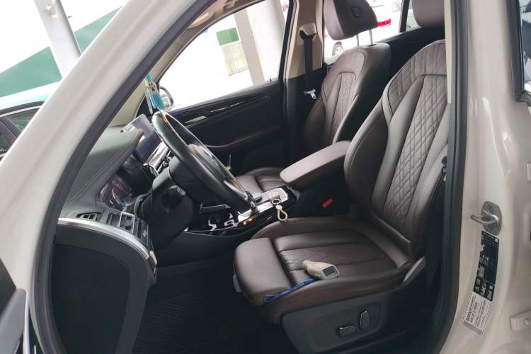 Used BMW X3 2023 xDrive25i M Sport Package Left Front Seat