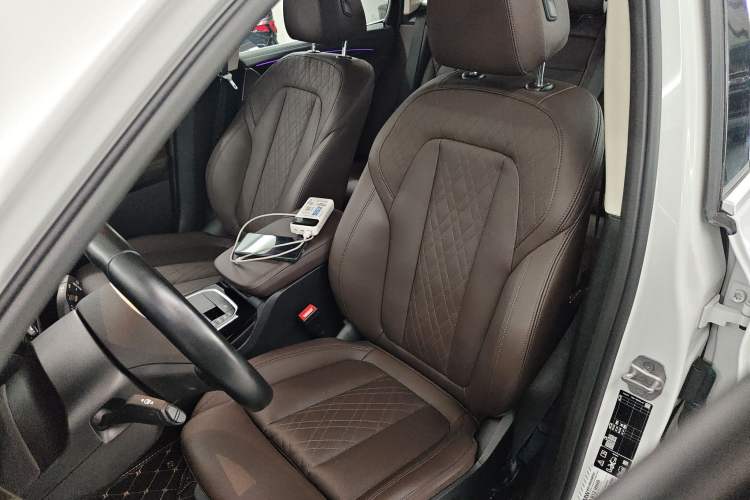 Used BMW X3 2023 xDrive25i M Sport Package Left Front Seat
