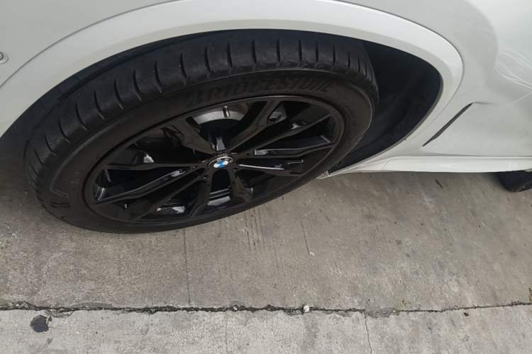 Used BMW X3 2023 Restyled xDrive30i Luxury Version M Night Edition Package Left Front Wheel Hub