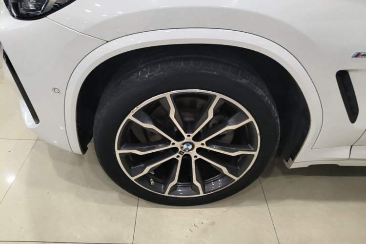 Used BMW X3 2023 xDrive30i Leading Model M Night Edition Package Left Front Wheel Hub