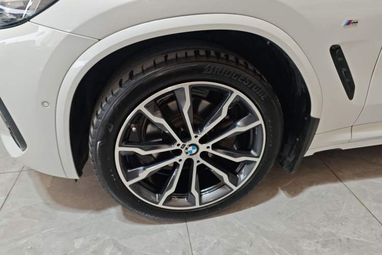 Used BMW X3 2023 xDrive30i Leading Model M Night Edition Package Left Front Wheel Hub