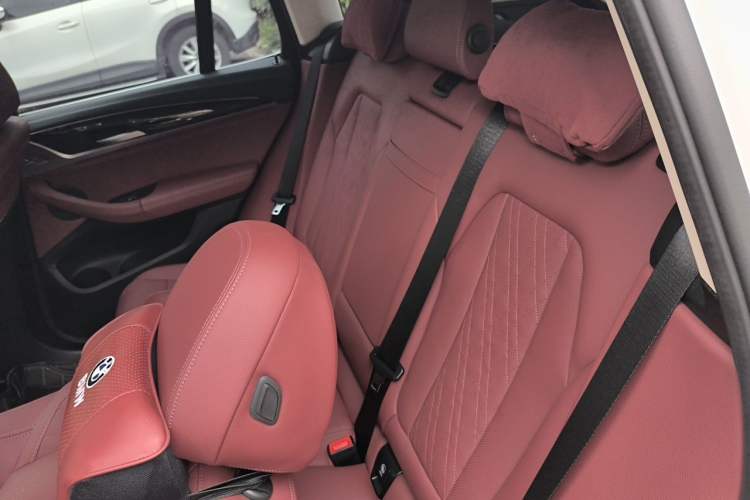 Used BMW X3 2023 xDrive25i M Sport Package Left Rear Seat