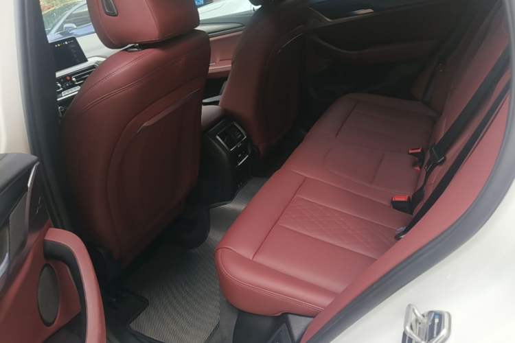 Used BMW X3 2023 Restyled xDrive30i Luxury Version M Night Edition Package Left Rear Seat