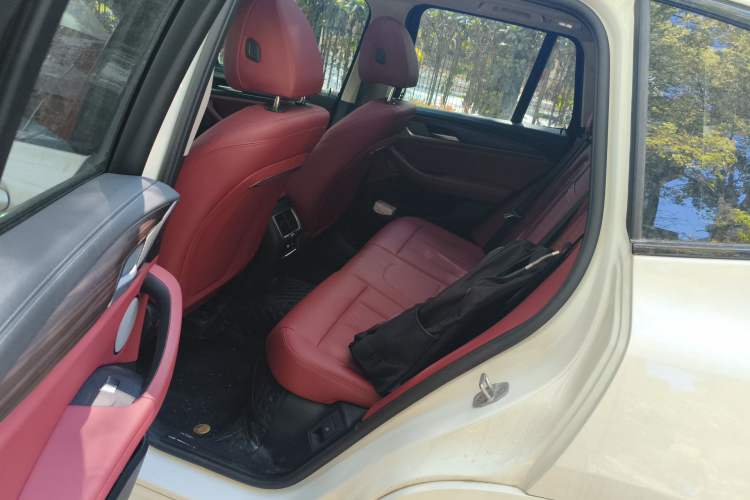 Used BMW X3 2023 Restyled xDrive30i Leading Edition M Night Sky Package Left Rear Seat