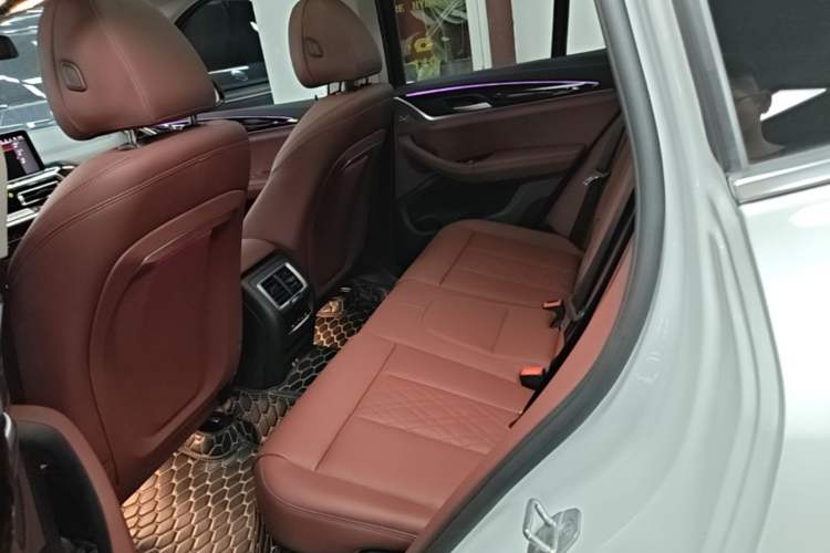 Used BMW X3 2023 xDrive25i M Sport Package Left Rear Seat