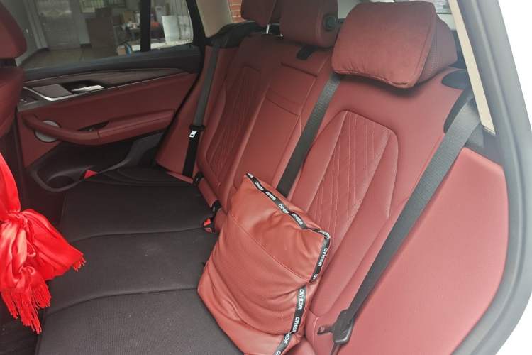 Used BMW X3 2023 Restyled xDrive30i Leading Edition M Night Sky Package Left Rear Seat