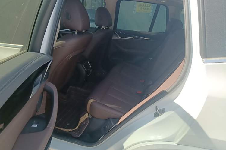 Used BMW X3 2023 xDrive25i M Sport Package Left Rear Seat